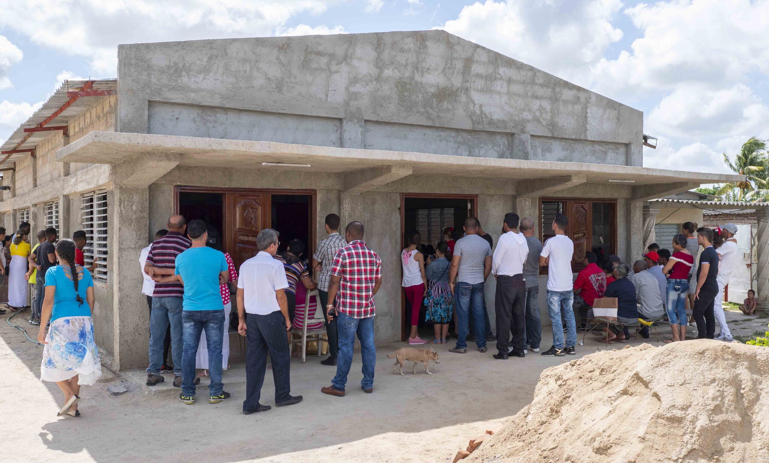 Cuba church outside 3